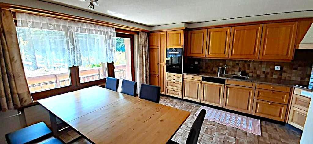 Free Cable Car & Bus In The Summer Haus L'Oree Saas-Grund Exterior photo