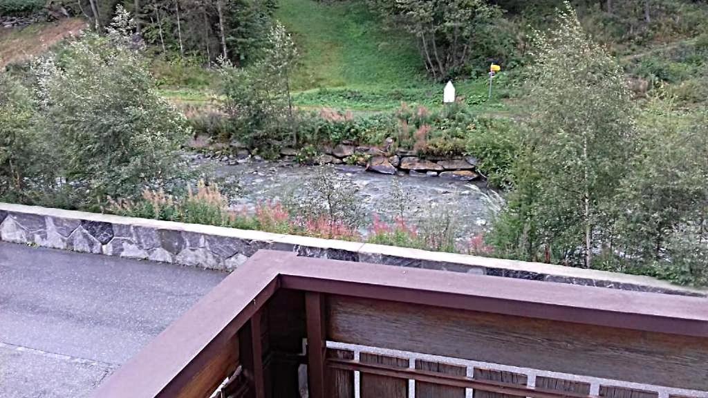 Free Cable Car & Bus In The Summer Haus L'Oree Saas-Grund Exterior photo
